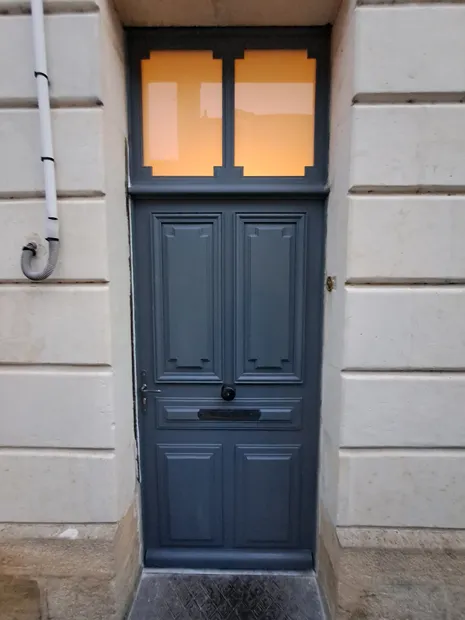 Porte d'entrée bleue