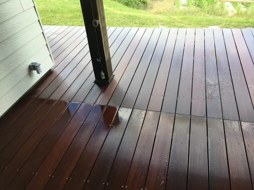 Terrasse teinte foncée