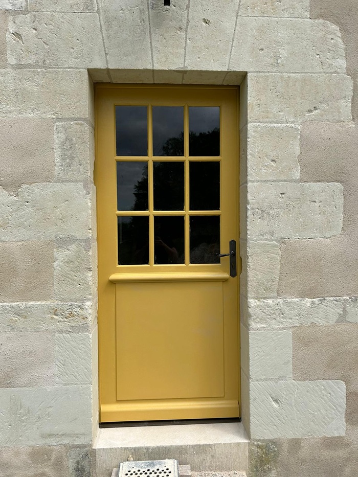 Porte d'entrée vitrée