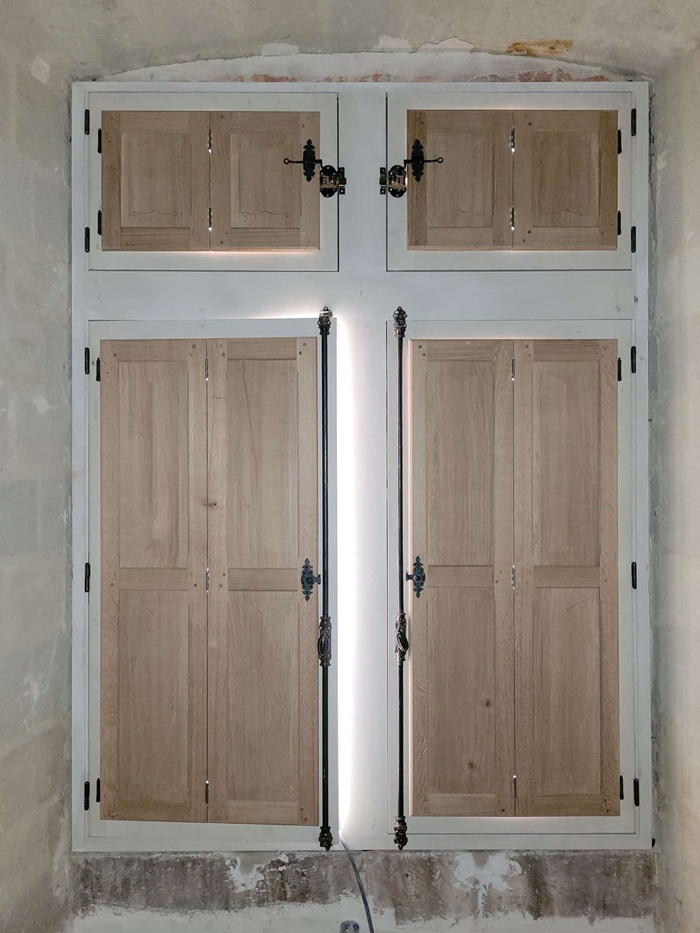 Volets en bois pour l'intérieur
